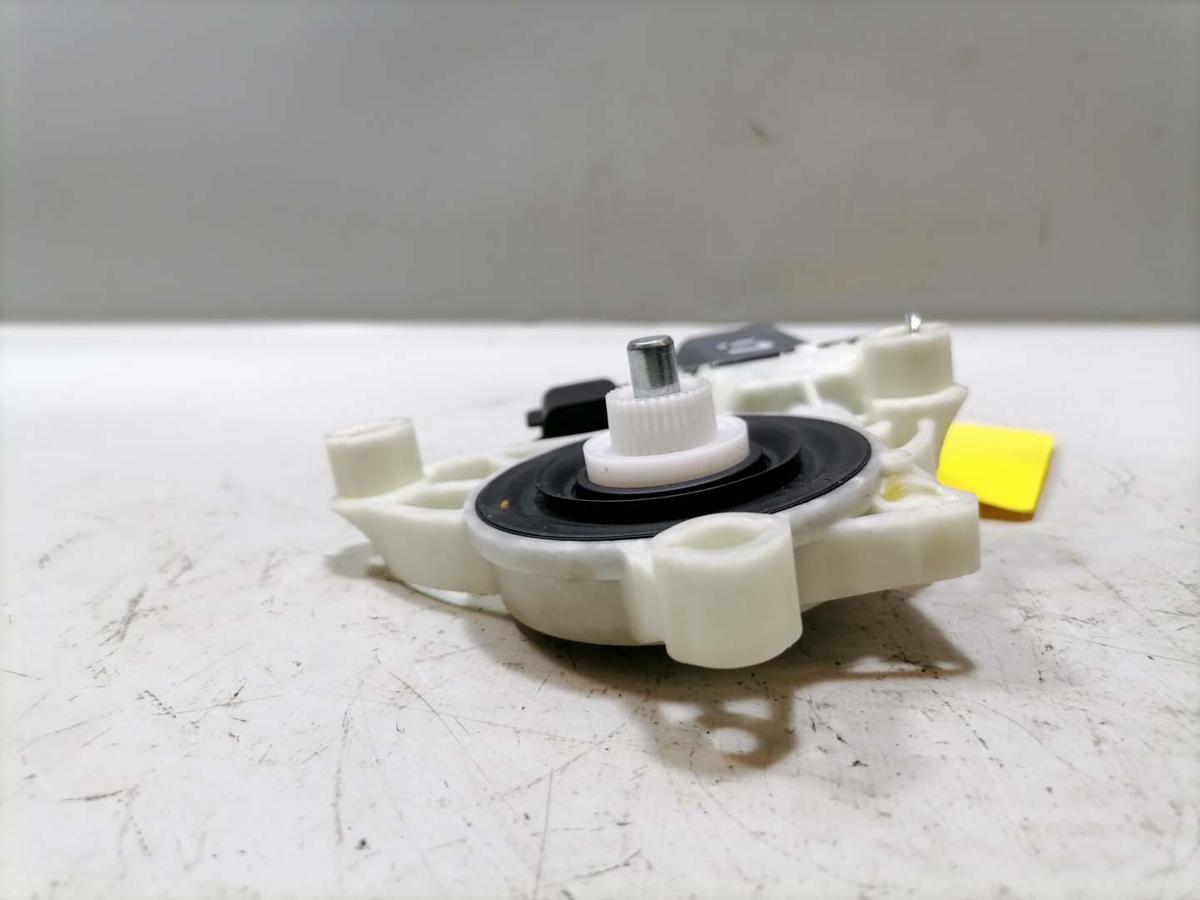 Ford Fiesta MK7 original Fensterhebermotor vorn links Bj.2018